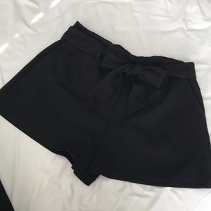 High-waisted Black Shorts with Bow